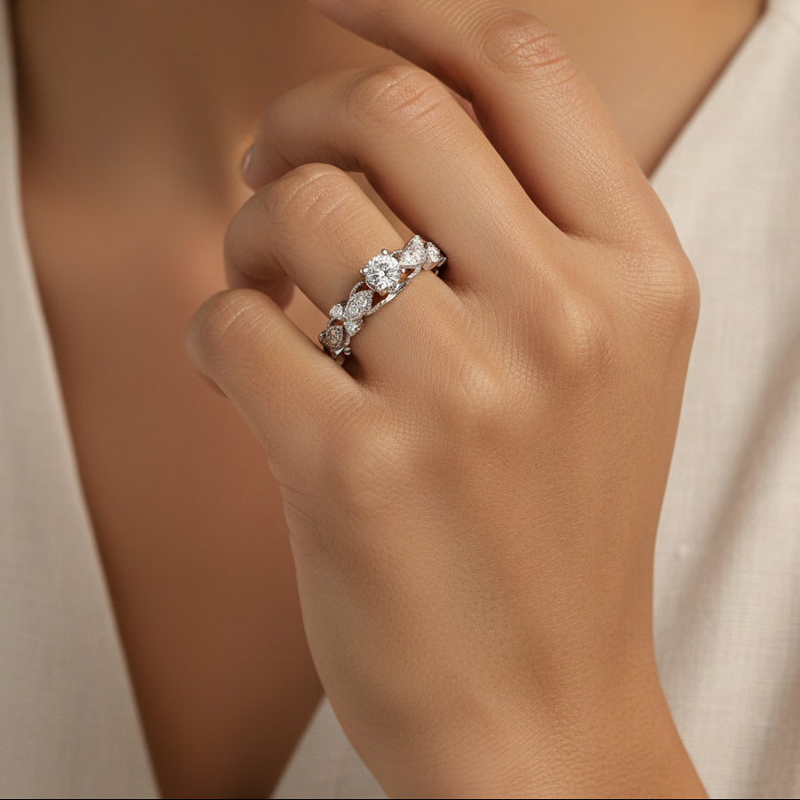 14K White Gold 1/2 Cttw Diamond Vintage Style Engagement Ring (G-H Color, VS2-SI1 Clarity) - Size 7