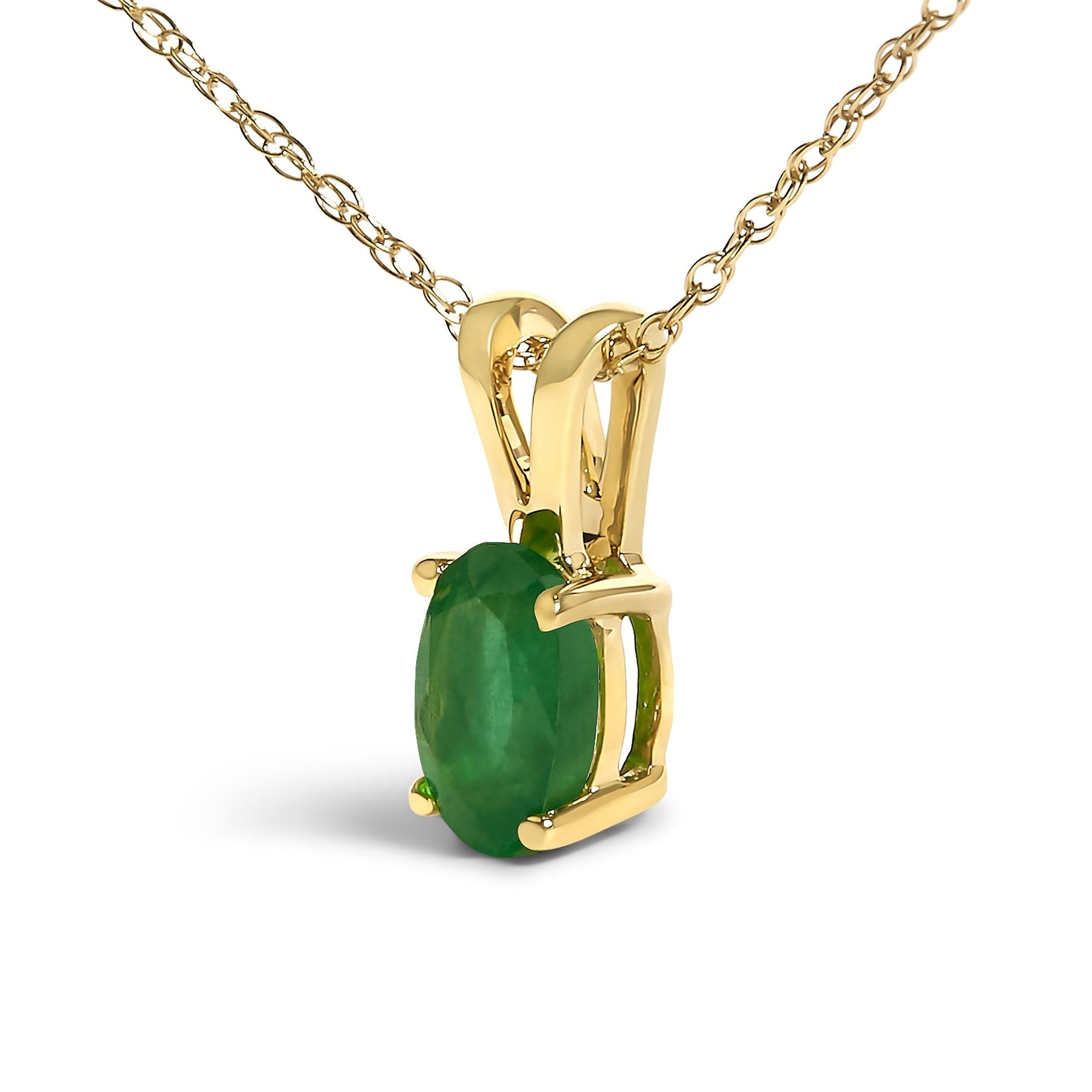 Esmé Solitaire Pendant Necklace